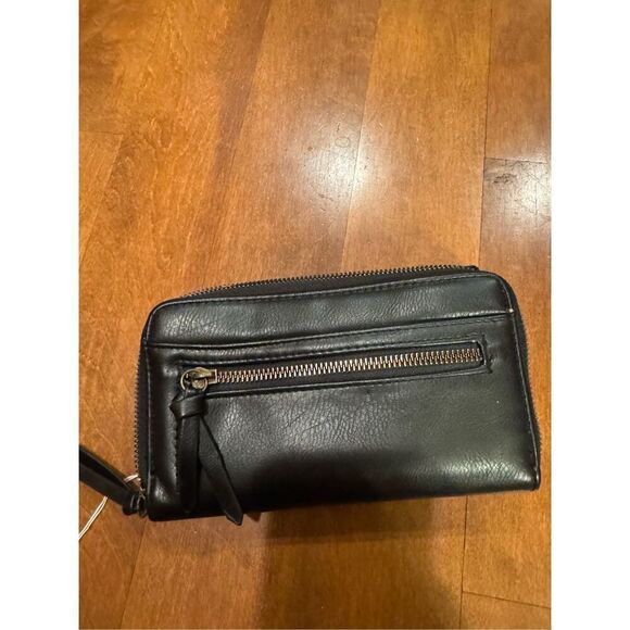 Woman’s leather fold out wallet/clutch - Picture 5 of 7